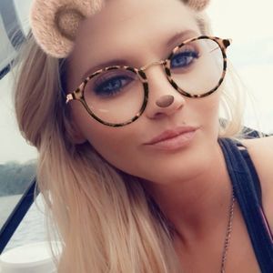 Meet your Posher, Blair